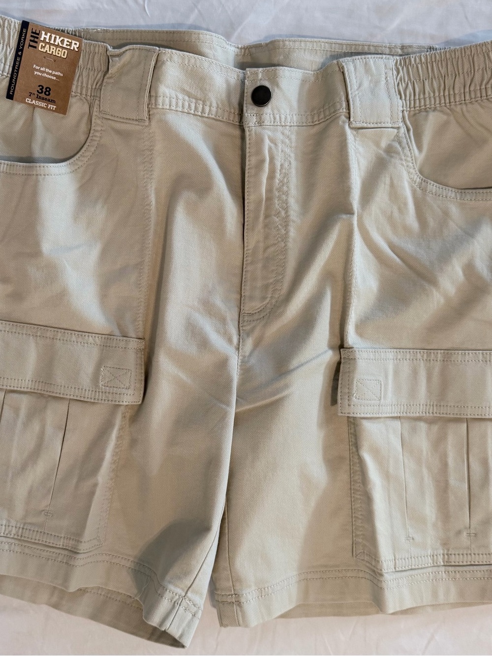 Roundtree & Yorke The Hiker Men’s Beige Cargo Shorts Classic Fit 7" Pockets